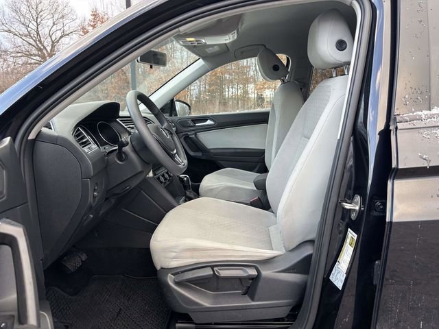 Used 2021 Volkswagen Tiguan S image 3