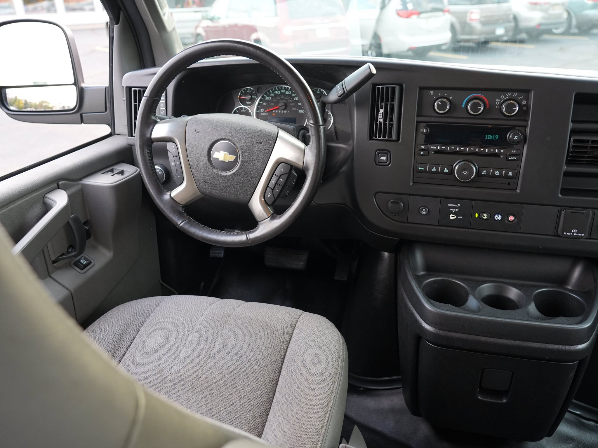 Used 2018 Chevrolet Express 2500 LS w/ Driver Convenience Package RWD image 22