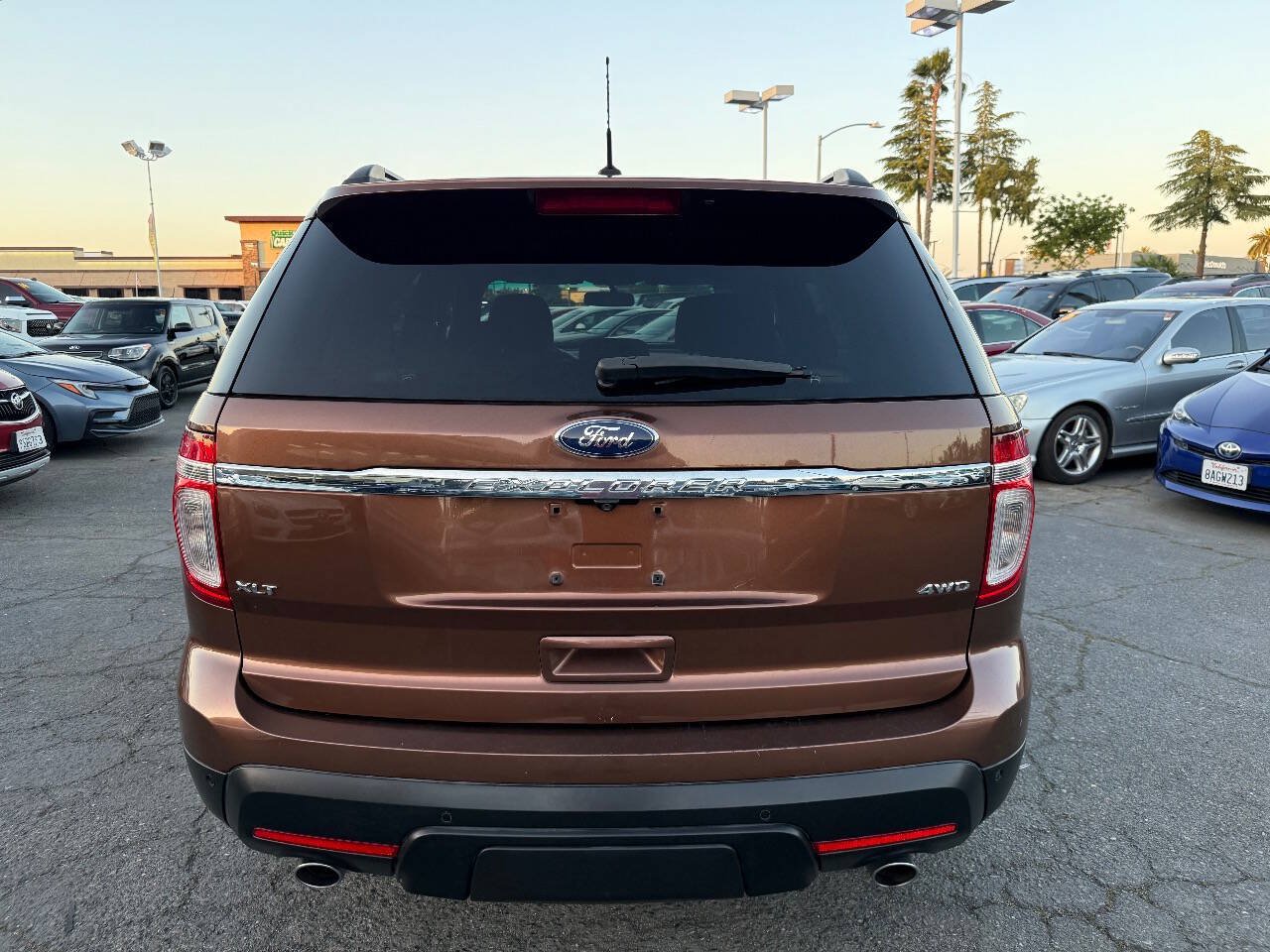 Used 2012 Ford Explorer XLT AWD/4WD image 7
