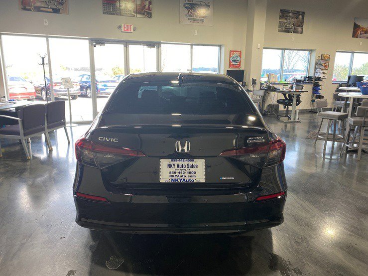Used 2025 Honda Civic Sport Touring image 6