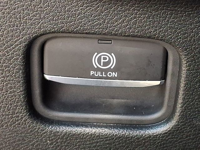 Used 2025 Jeep Grand Cherokee Altitude AWD/4WD image 25