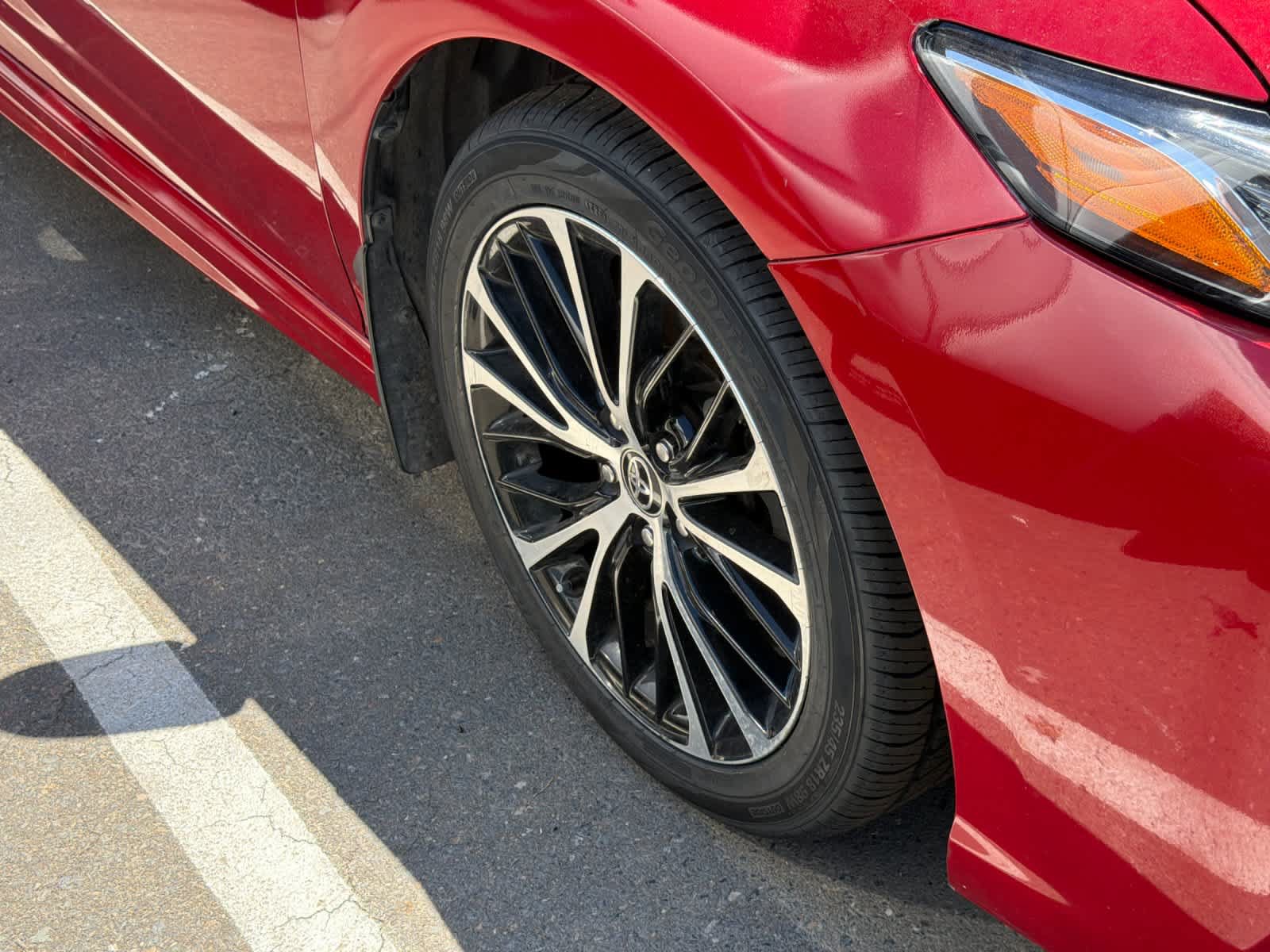 Used 2020 Toyota Camry SE w/ Convenience Package FWD image 8