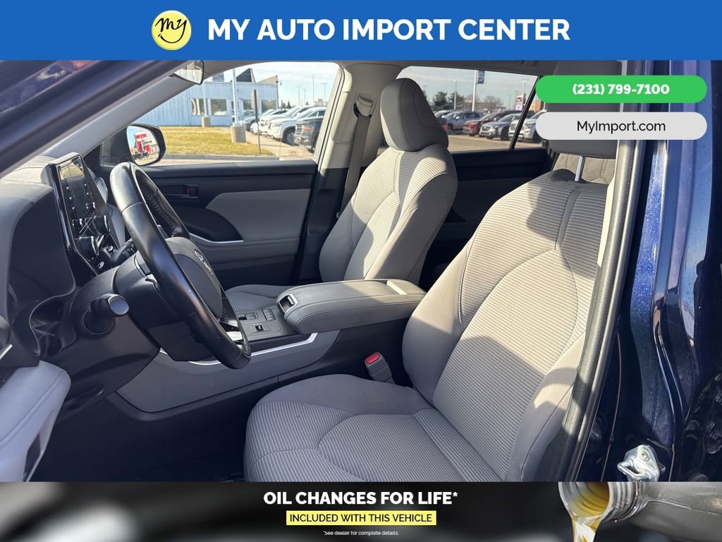 Used 2020 Toyota Highlander LE image 7