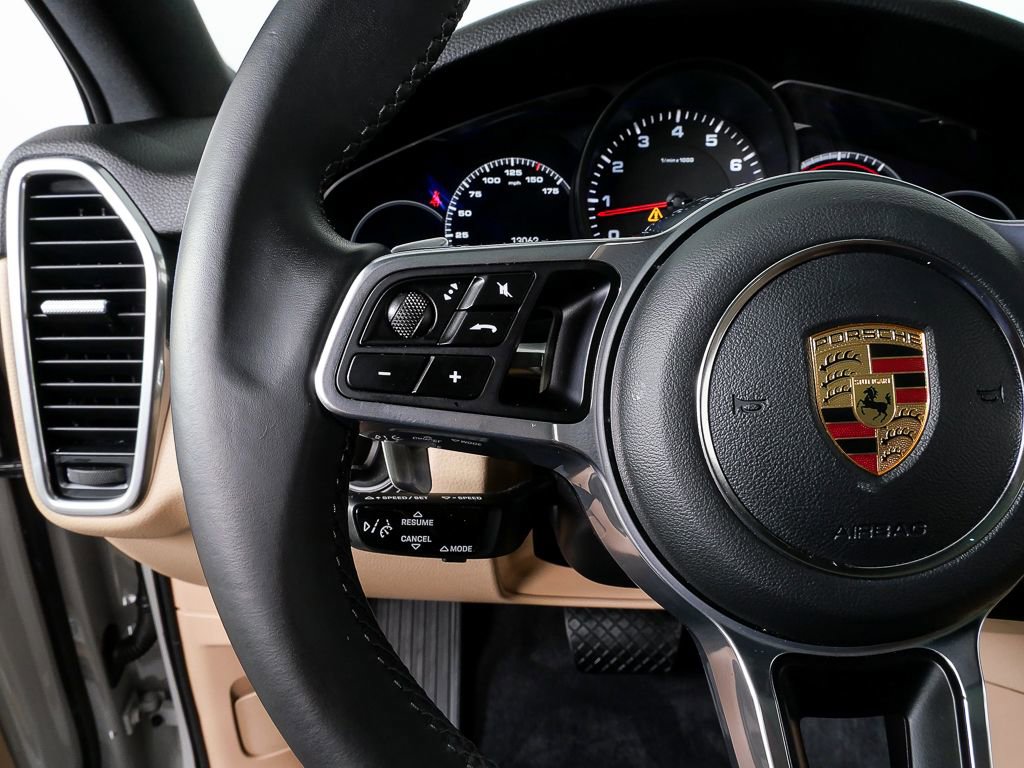 Certified 2023 Porsche Cayenne Platinum Edition AWD/4WD image 10