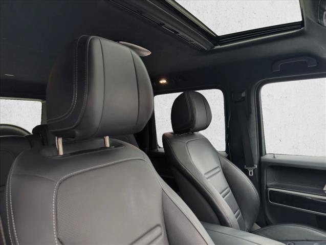 Used 2025 Mercedes-Benz G 550 image 28