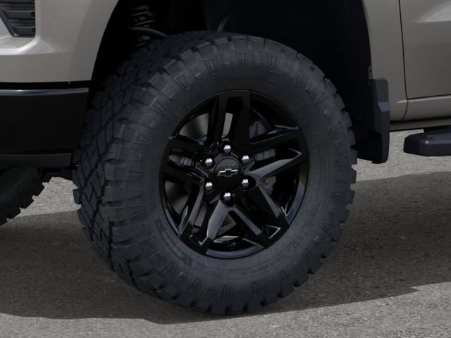 New 2026 Chevrolet Silverado 1500 Custom Trail Boss w/ LPO, Dark Essentials Package AWD/4WD image 9