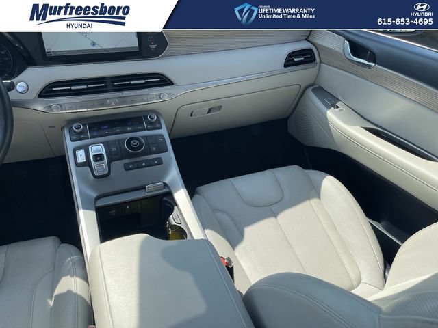Used 2022 Hyundai Palisade SEL w/ Premium Package FWD image 18
