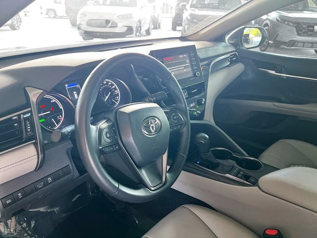 Used 2024 Toyota Camry SE FWD image 11