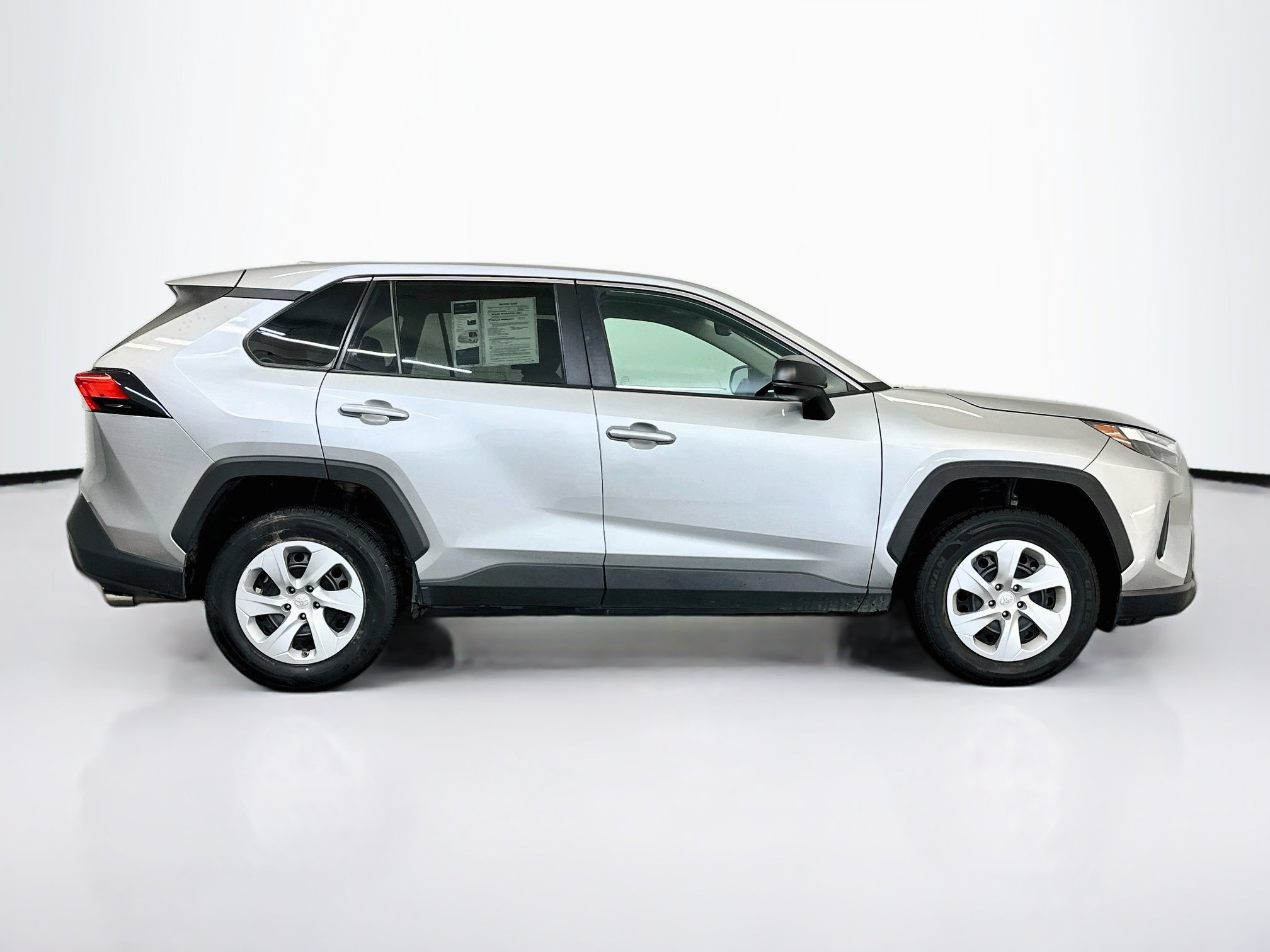 Used 2024 Toyota RAV4 LE AWD/4WD image 10