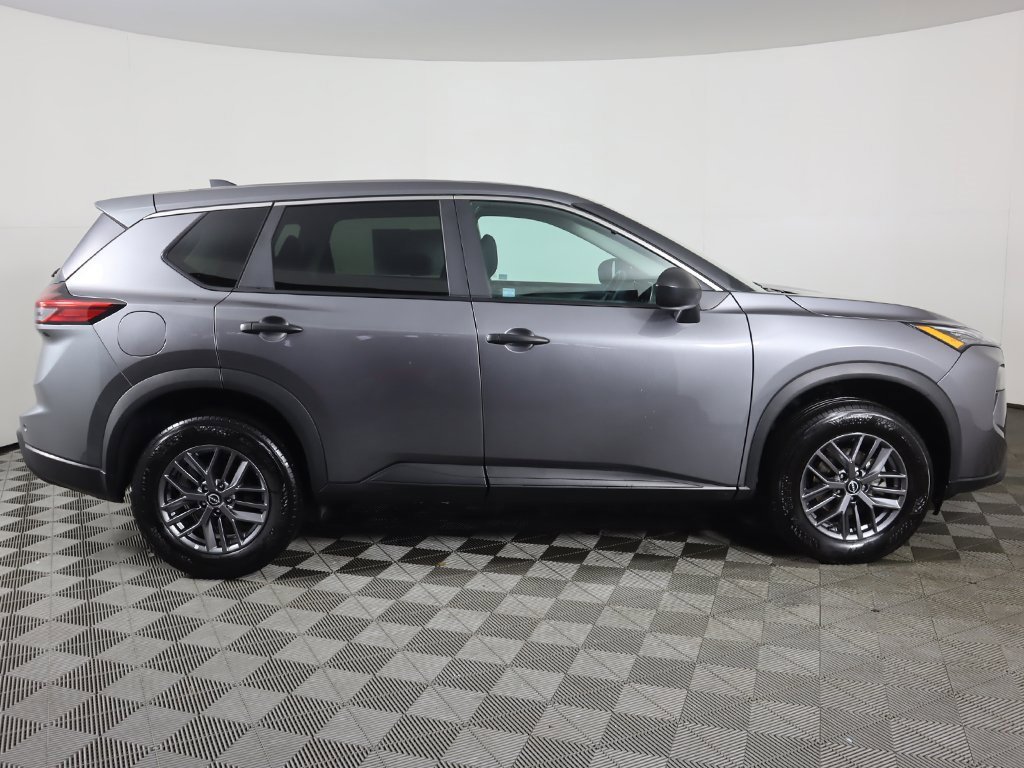 Used 2024 Nissan Rogue S image 15