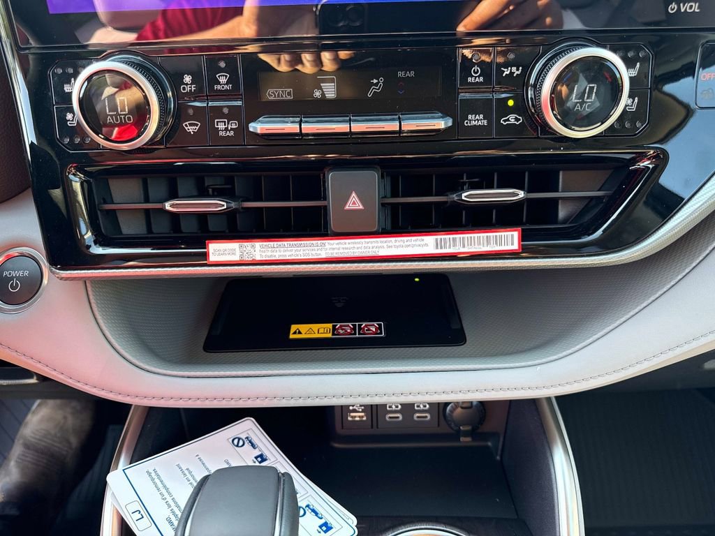 New 2026 Toyota Highlander Platinum image 22