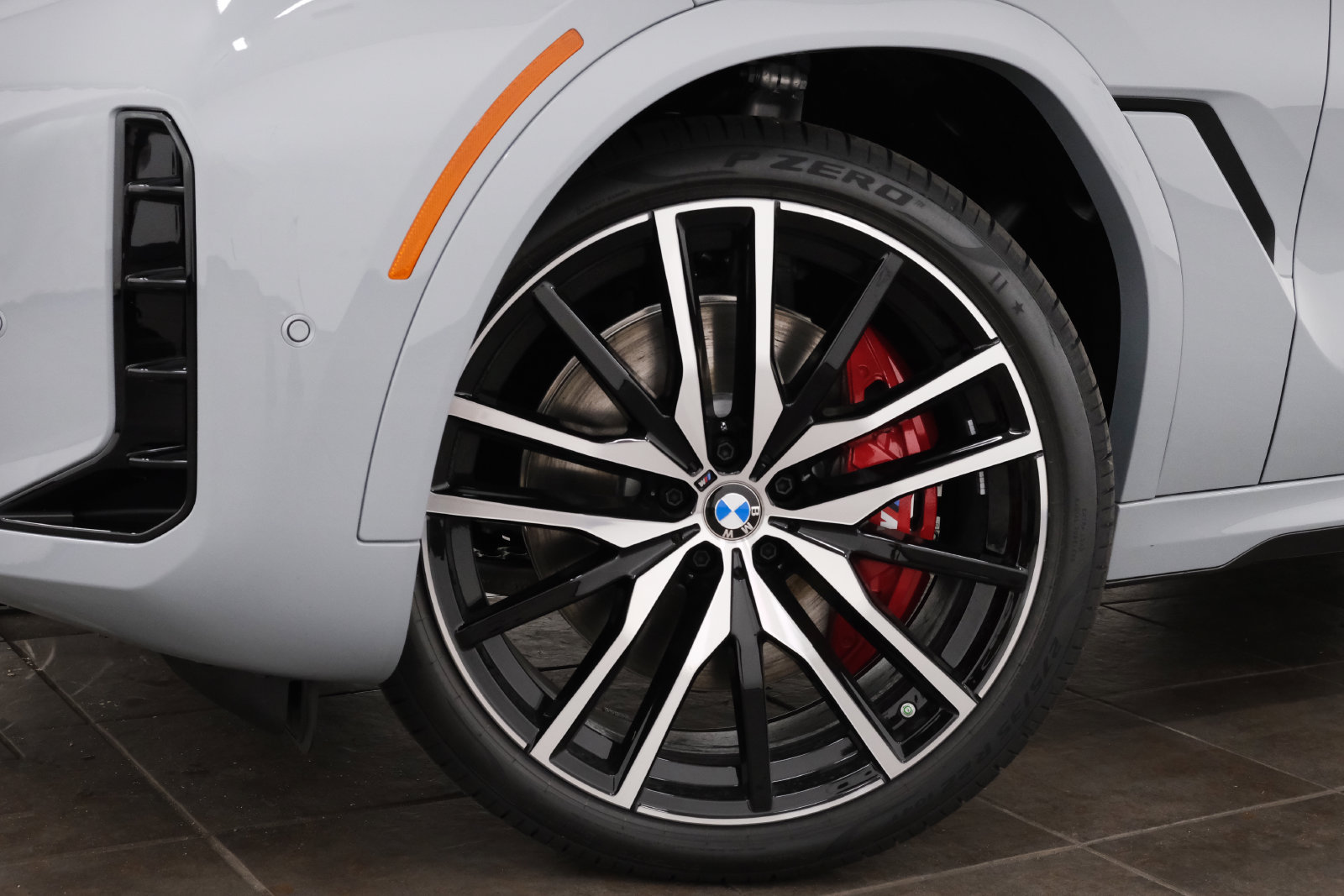 New 2027 BMW X6 M60i AWD/4WD image 2