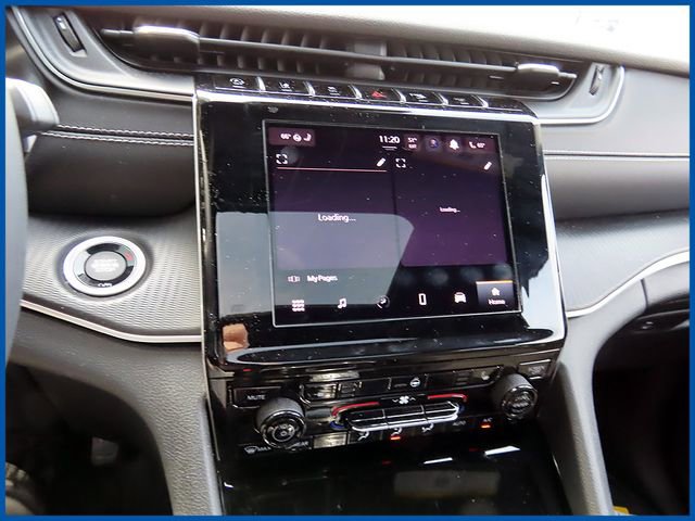 Used 2023 Jeep Grand Cherokee Altitude AWD/4WD image 16