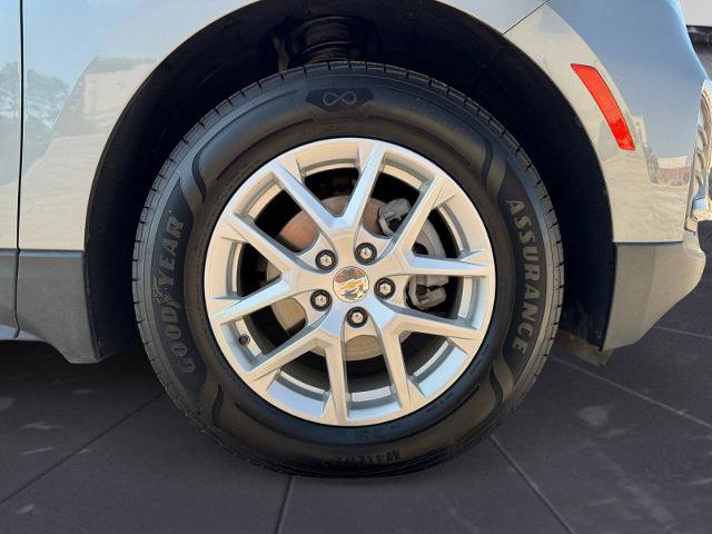 Used 2024 Chevrolet Equinox LS w/ Driver Confidence II Package FWD image 14