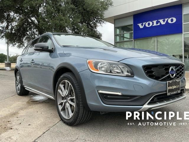 Used 2018 Volvo V60 T5 Cross Country w/ Convenience Package AWD/4WD image 1