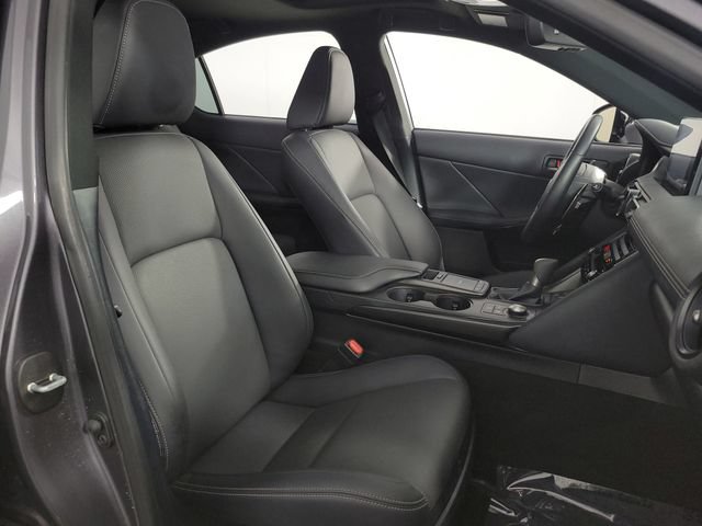 Used 2025 Lexus IS 300 w/ Comfort Package RWD image 16
