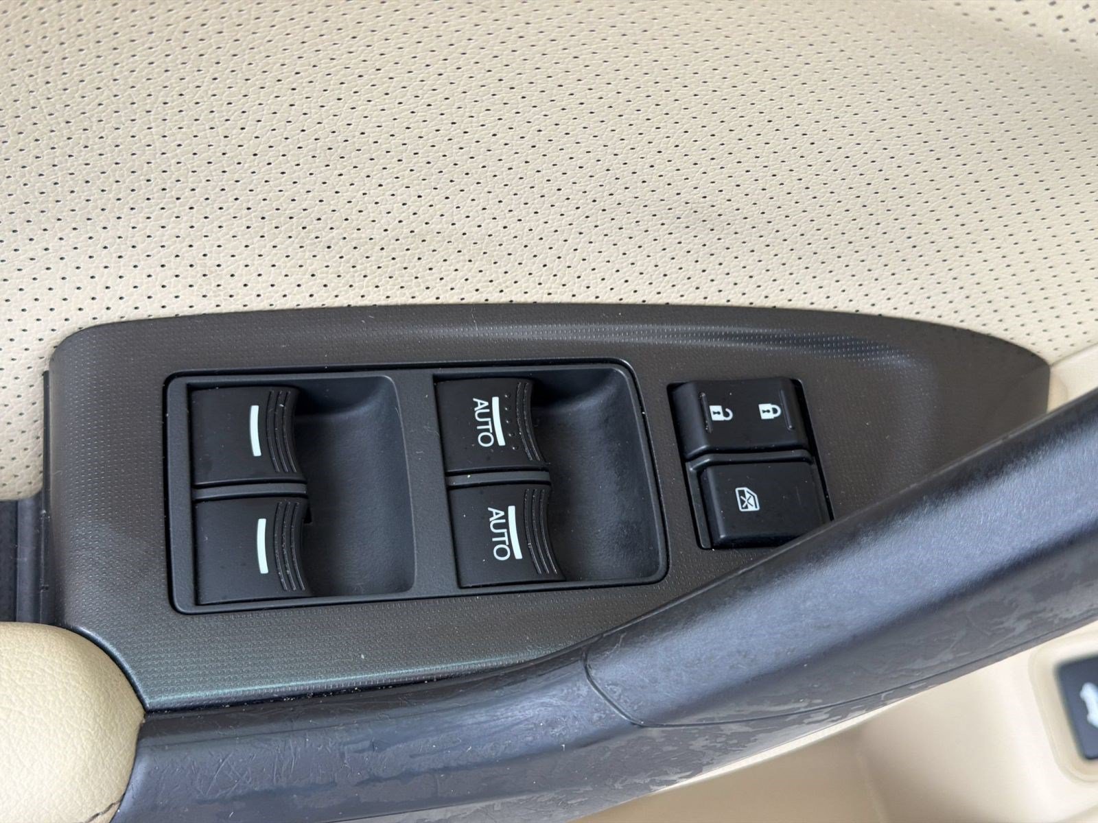 Used 2011 Acura TSX Sedan FWD image 26