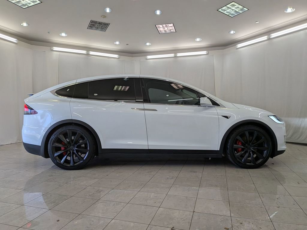 Used 2018 Tesla Model X P100D image 11