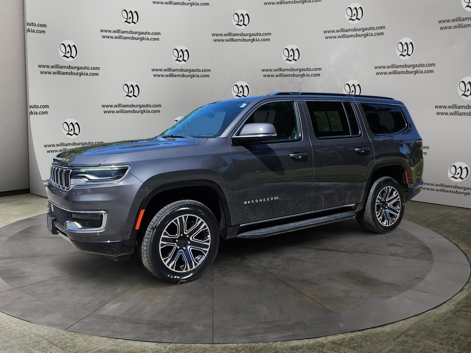 Used 2022 Jeep Wagoneer Series III image 1