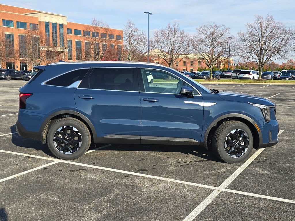 New 2026 Kia Sorento S w/ S Panoramic Sunroof Package FWD image 17
