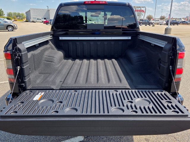 New 2027 Nissan Frontier SV w/ SV Convenience Package RWD image 11