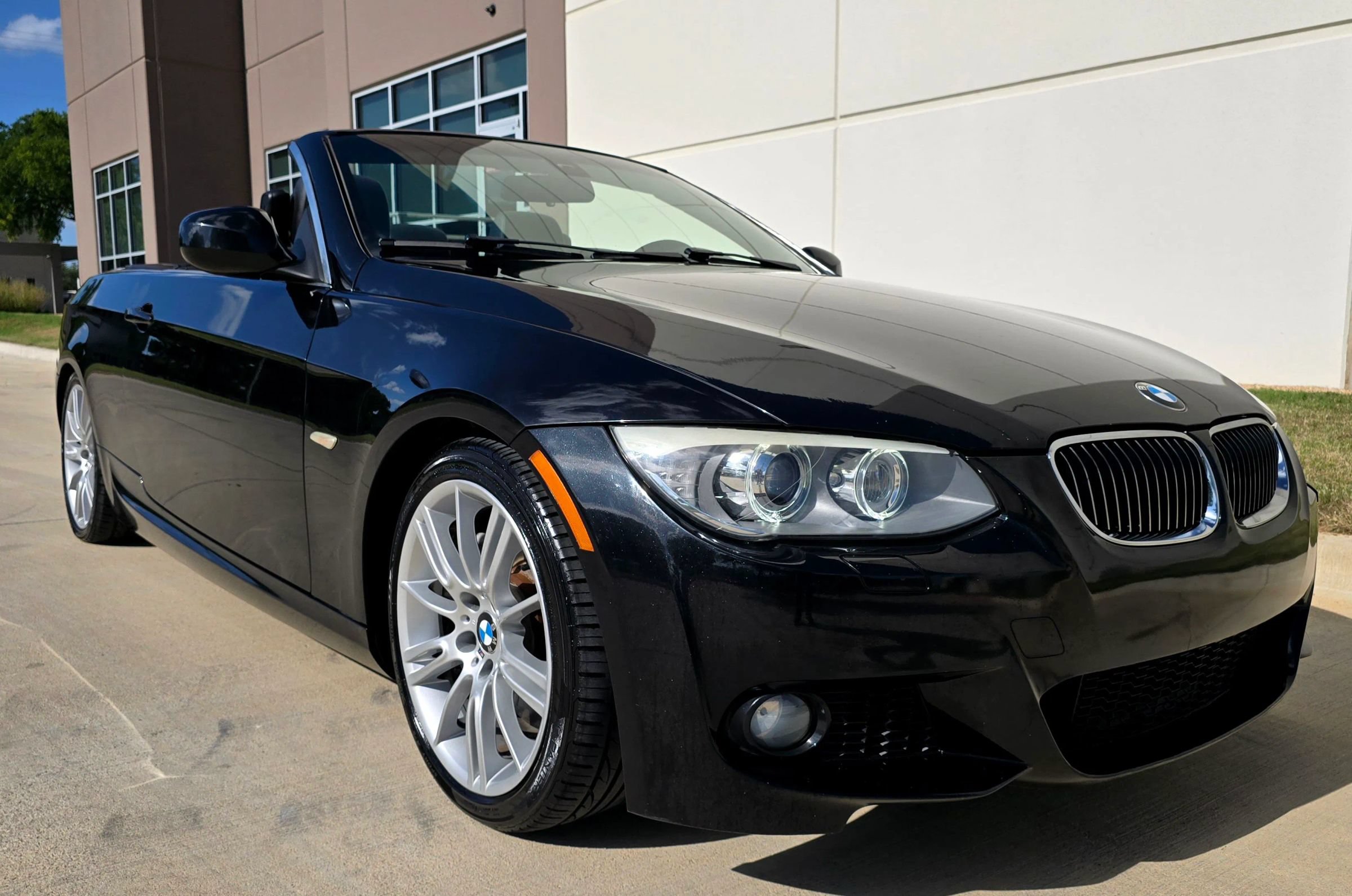 Used 2013 BMW 335i Convertible RWD image 4