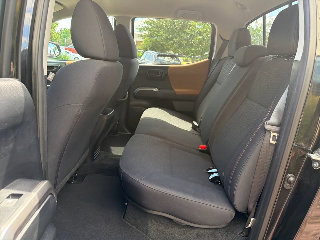 Used 2019 Toyota Tacoma SR5 RWD image 25