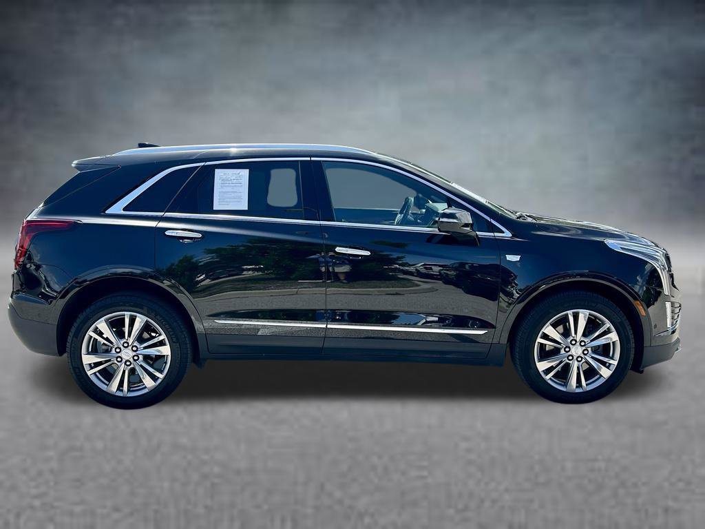 Used 2024 Cadillac XT5 Premium Luxury w/ Technology Package FWD image 4