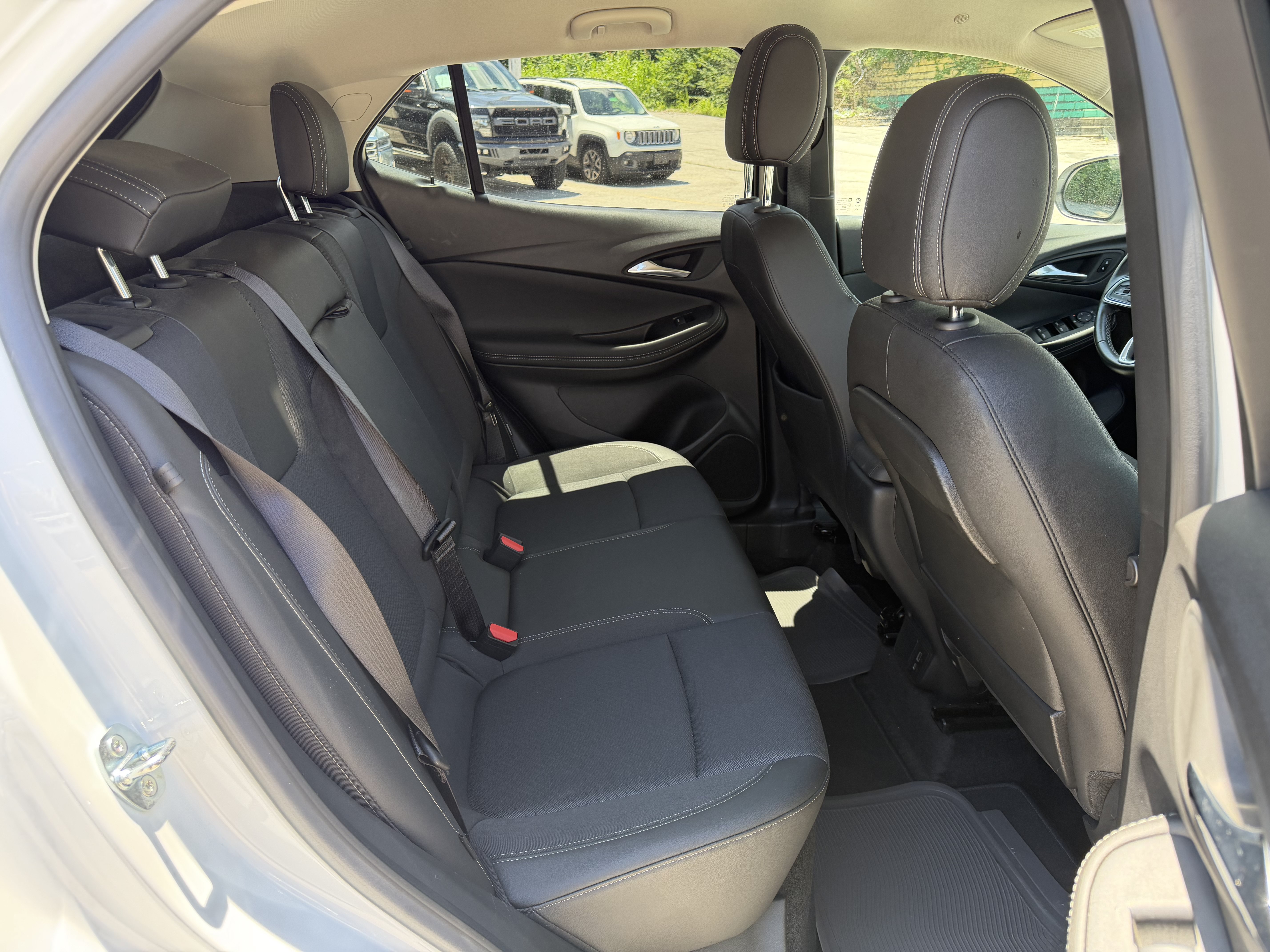 Used 2023 Buick Encore GX Select w/ Safety Package II FWD image 10