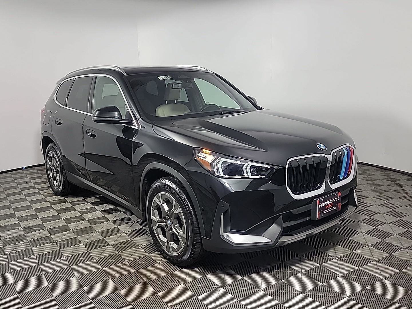Used 2023 BMW X1 xDrive28i image 1
