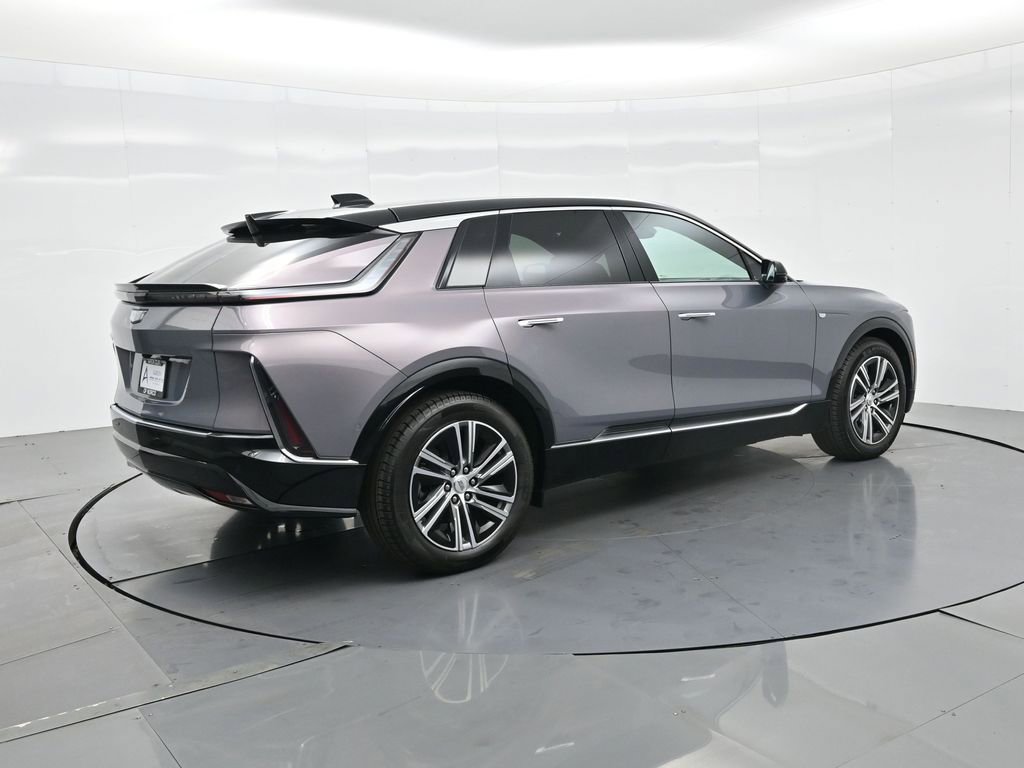 Used 2025 Cadillac Lyriq Luxury image 7