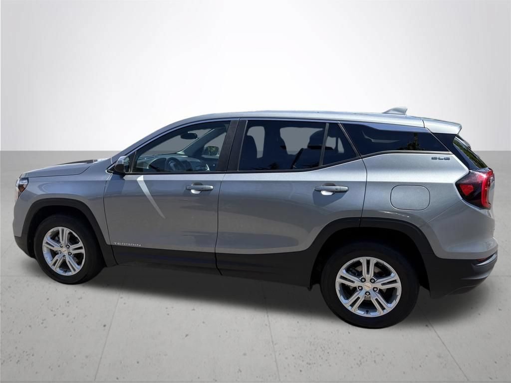 Used 2024 GMC Terrain SLE AWD/4WD image 9