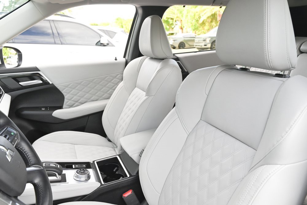 Used 2024 Mitsubishi Outlander SEL image 12