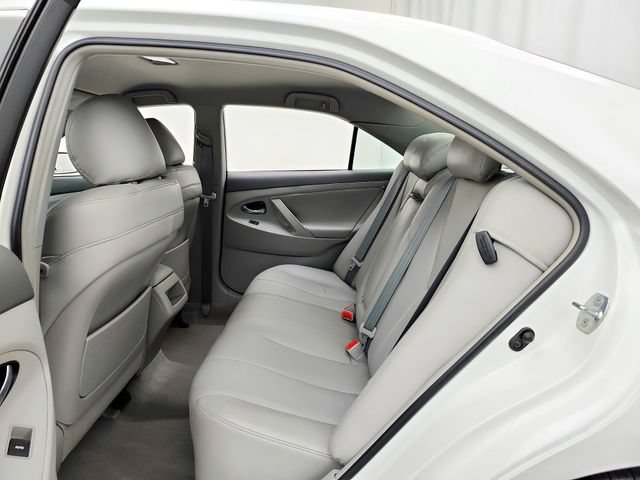 Used 2011 Toyota Camry LE FWD image 26