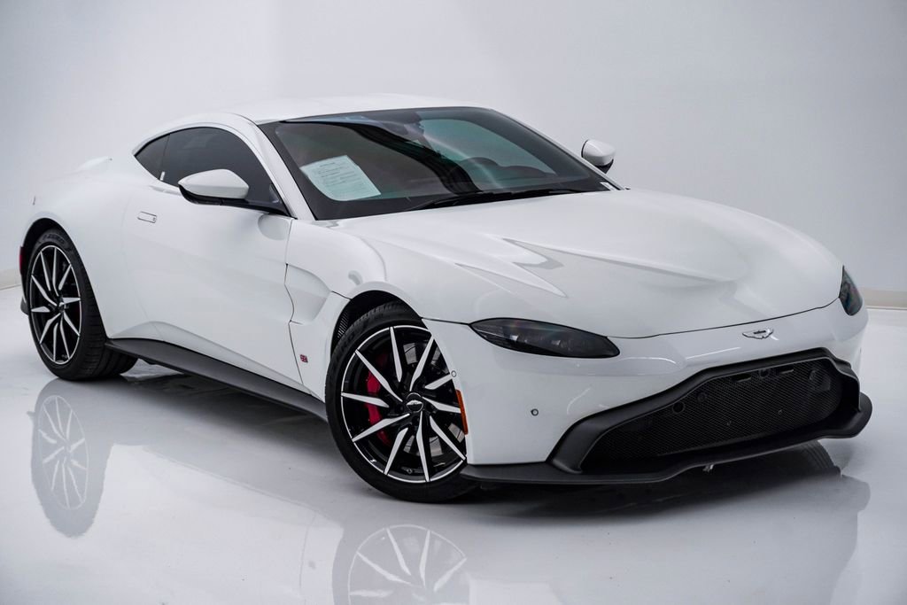 Used 2019 Aston Martin V8 Vantage Coupe image 32