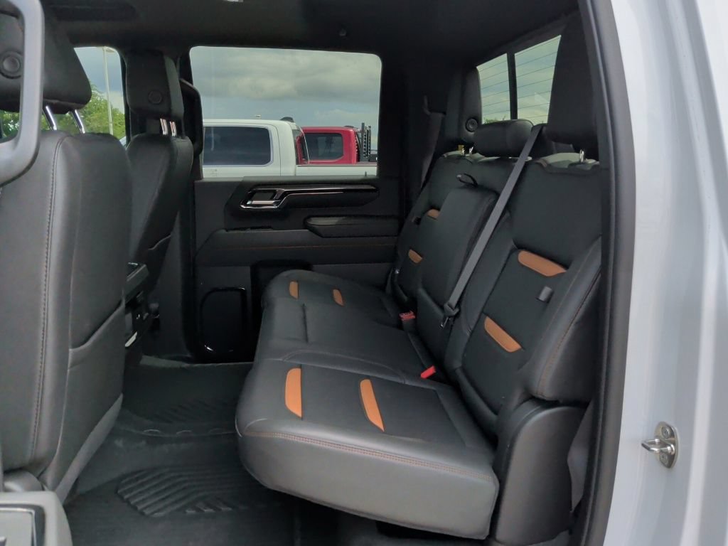 Used 2024 GMC Sierra 2500 AT4 w/ AT4 Premium Plus Package AWD/4WD image 39