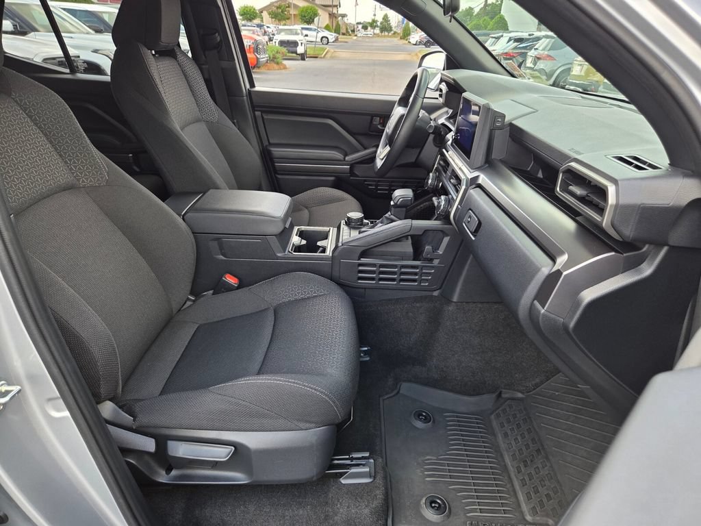 Certified 2025 Toyota 4Runner SR5 AWD/4WD image 16