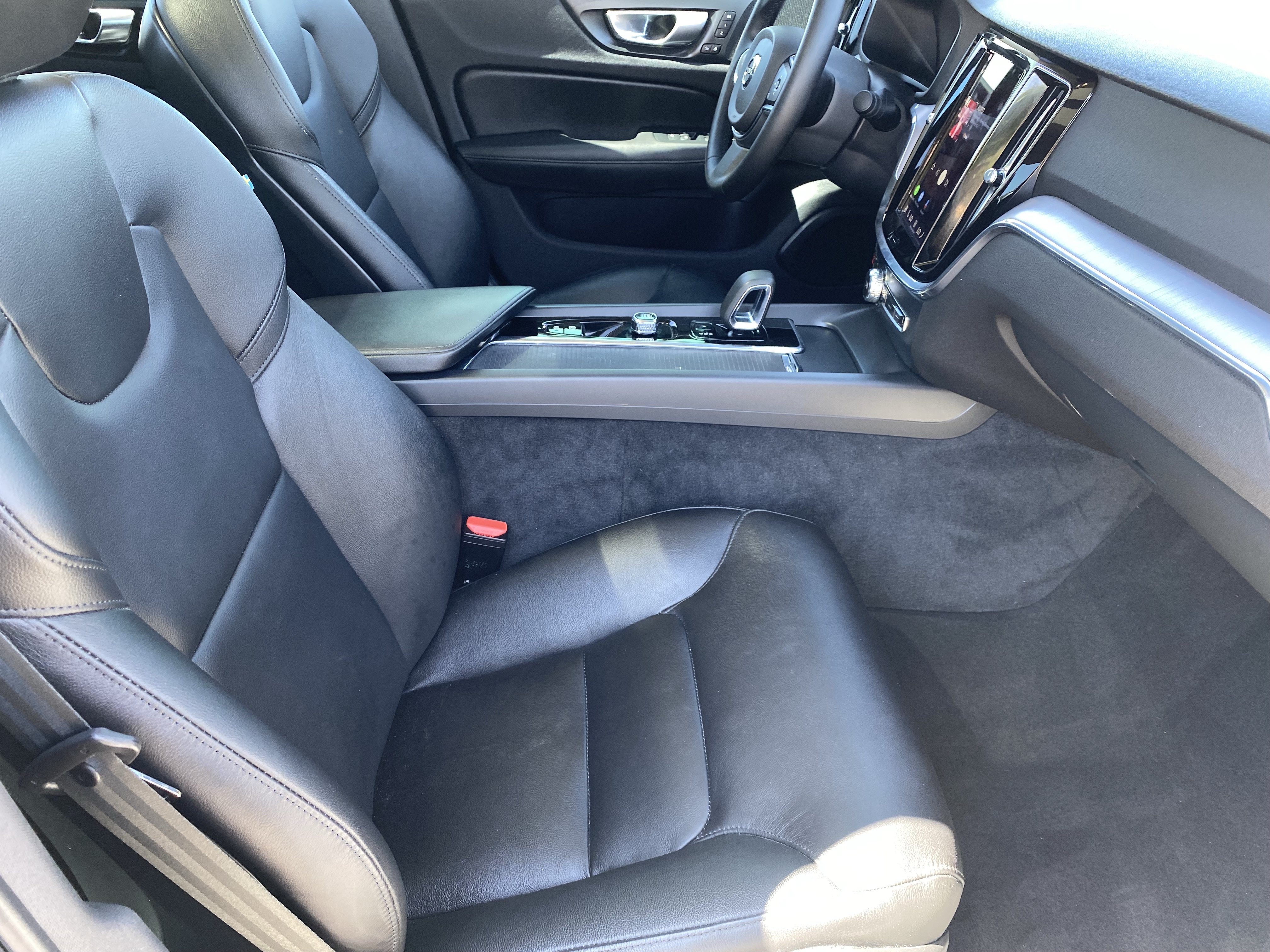 Used 2024 Volvo S60 B5 Core AWD/4WD image 11