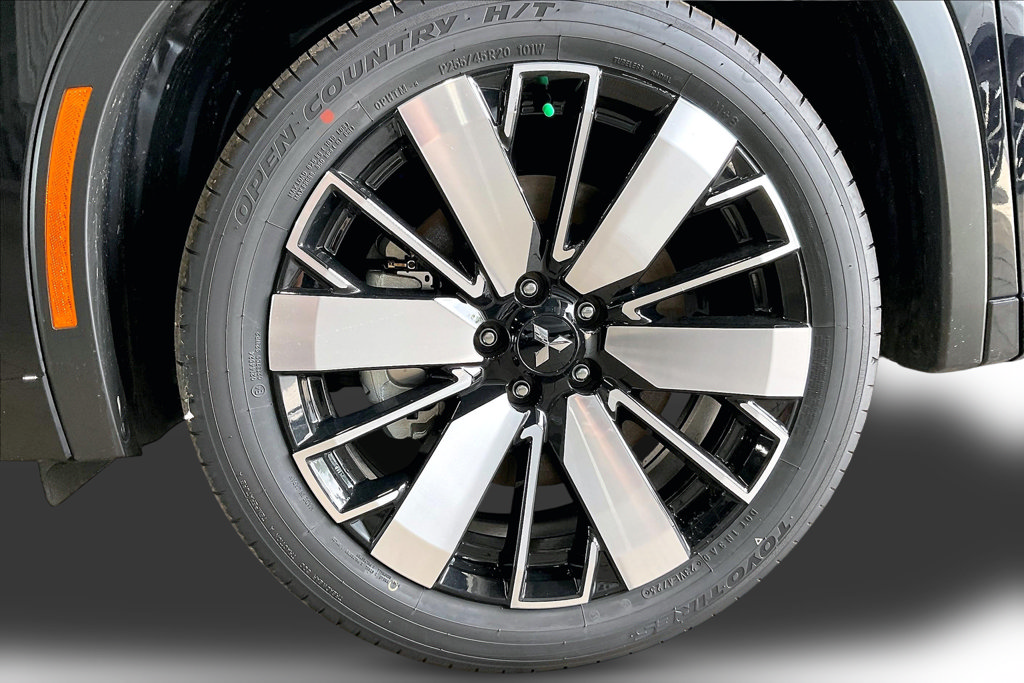 New 2026 Mitsubishi Outlander SEL FWD image 12