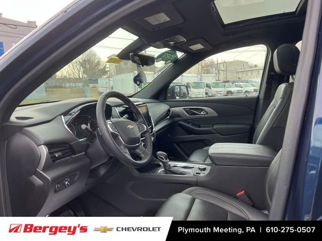 Certified 2023 Chevrolet Traverse LT w/ LT Premium Package image 3