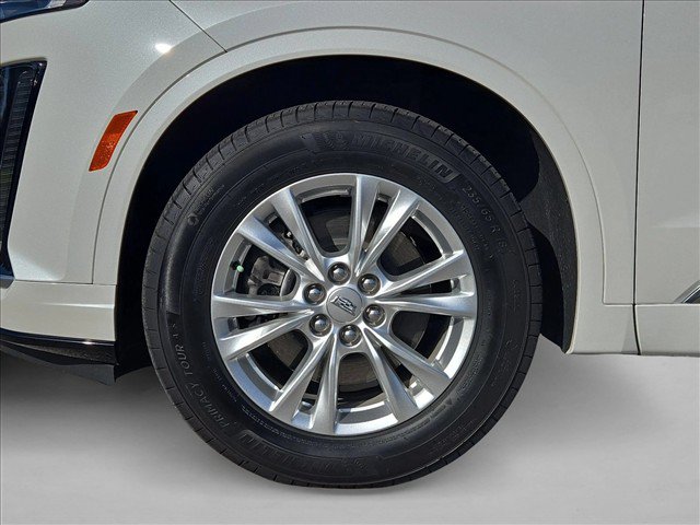 Used 2025 Cadillac XT6 Luxury FWD image 27