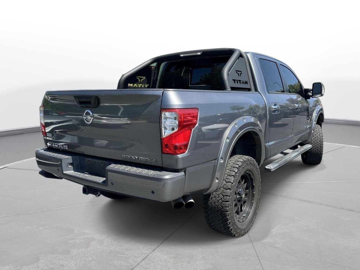 Used 2021 Nissan Titan SV w/ SV Convenience Package AWD/4WD image 6