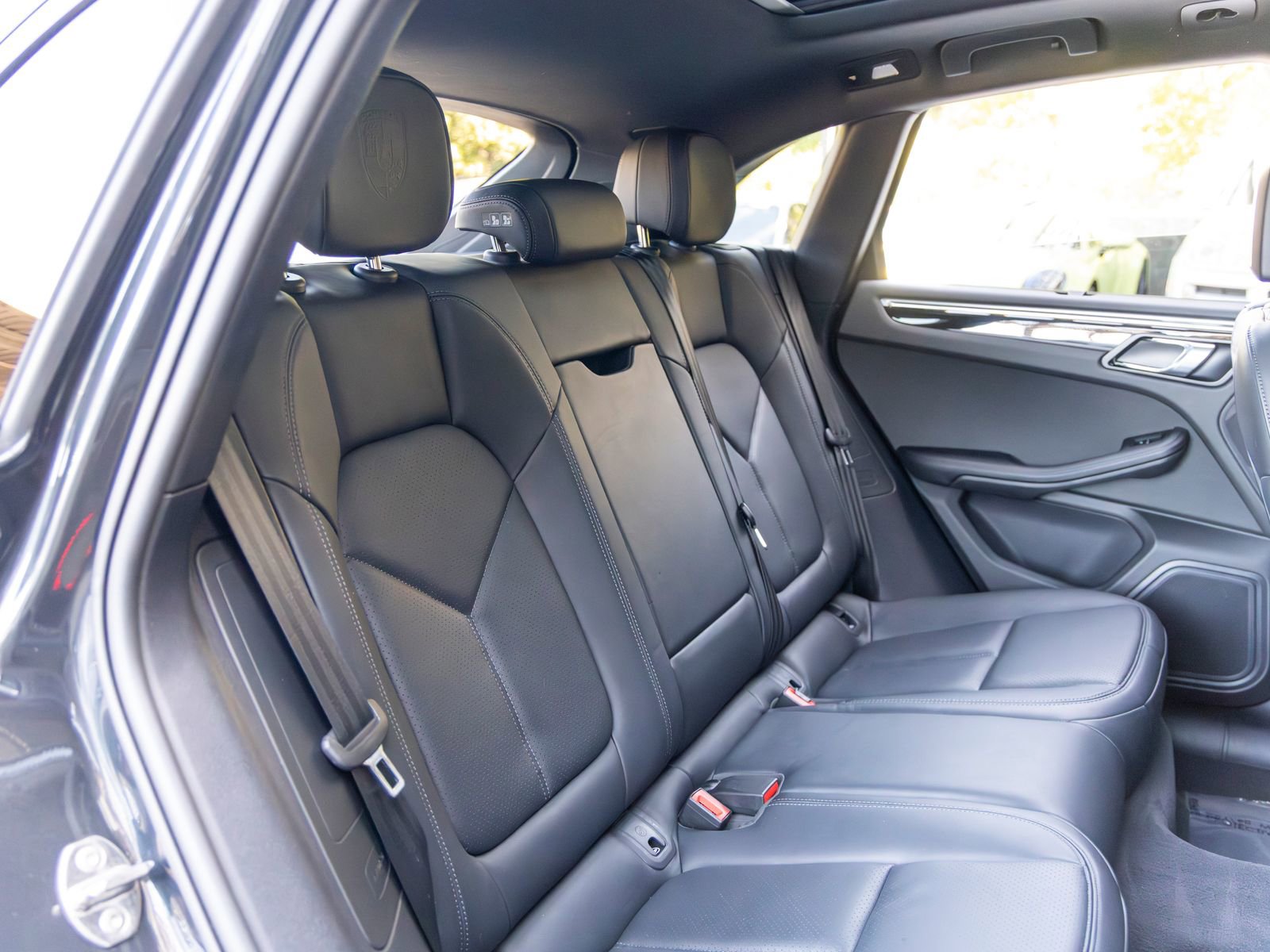 Certified 2024 Porsche Macan image 53
