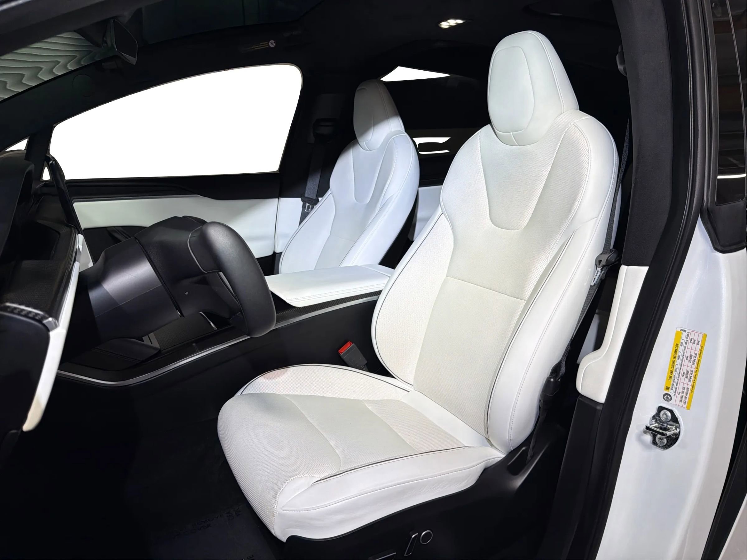 Used 2022 Tesla Model X Plaid image 9