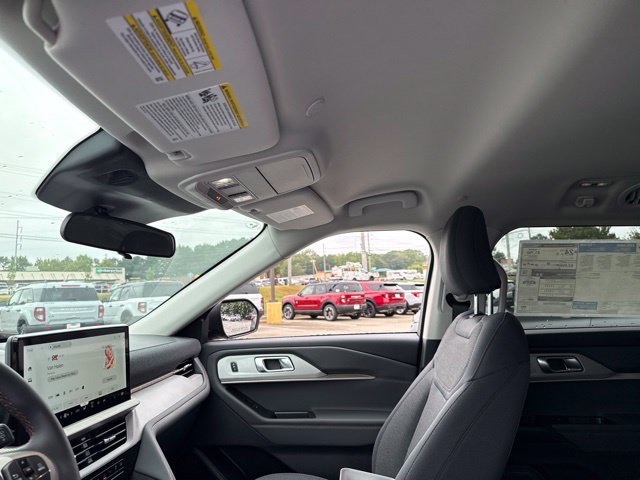 New 2026 Ford Explorer Active RWD image 29