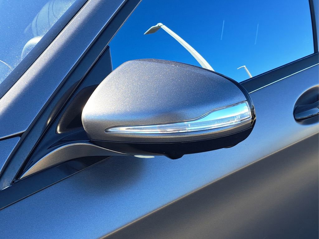 Used 2017 Mercedes-Benz S 550 Sedan image 11