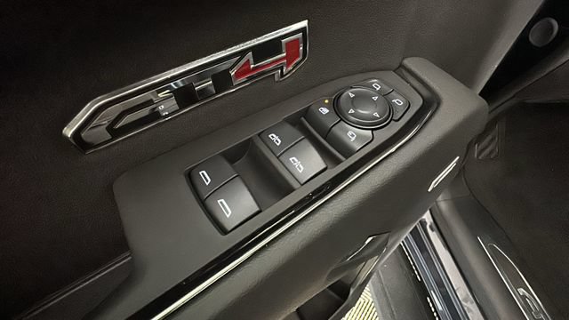 Used 2024 GMC Sierra 1500 AT4 w/ Technology Package AWD/4WD image 10