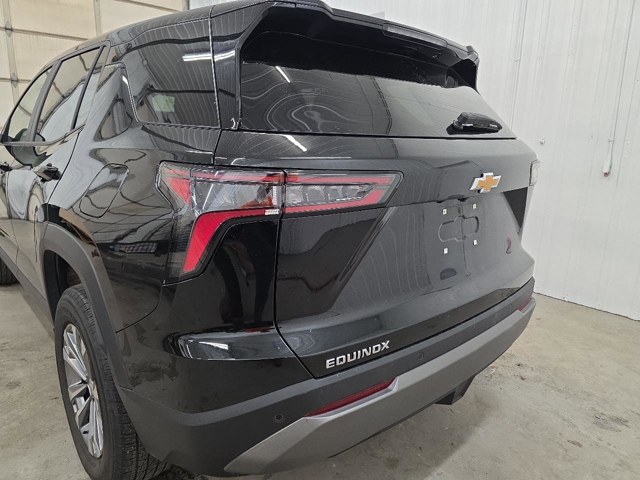 Used 2025 Chevrolet Equinox LT image 16