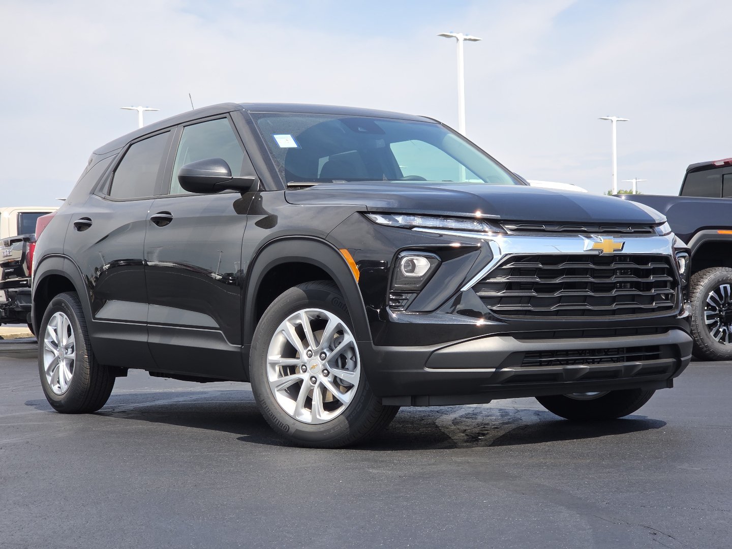 New 2026 Chevrolet TrailBlazer LS w/ LS Convenience Package FWD image 2
