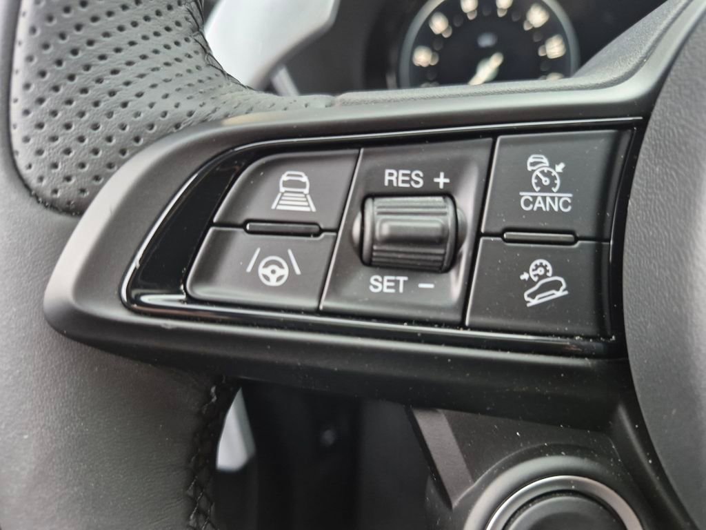 New 2025 Alfa Romeo Stelvio Sprint image 18